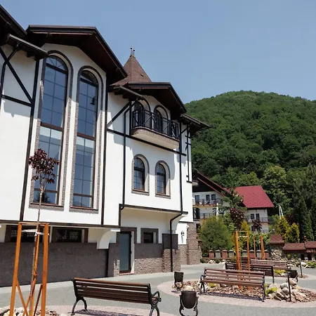 Апартаменти В Центрі Шаян Exterior photo
